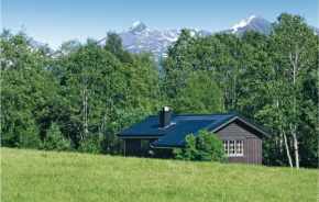 Amazing Home In Isfjorden